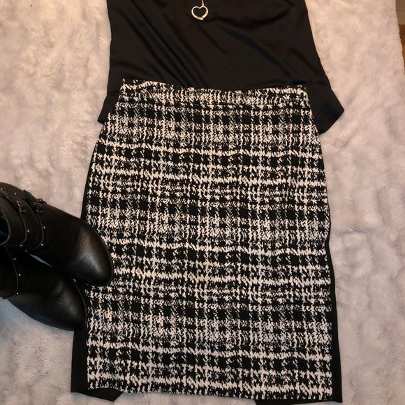 Calvin Klein Dresses & Skirts - Black and White calvin klein Skirt